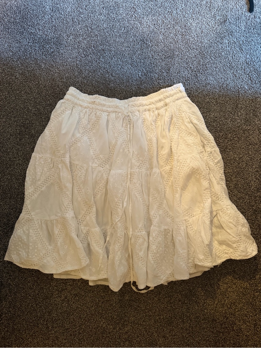Kiel James Patrick White Eyelet Tiered Skirt
